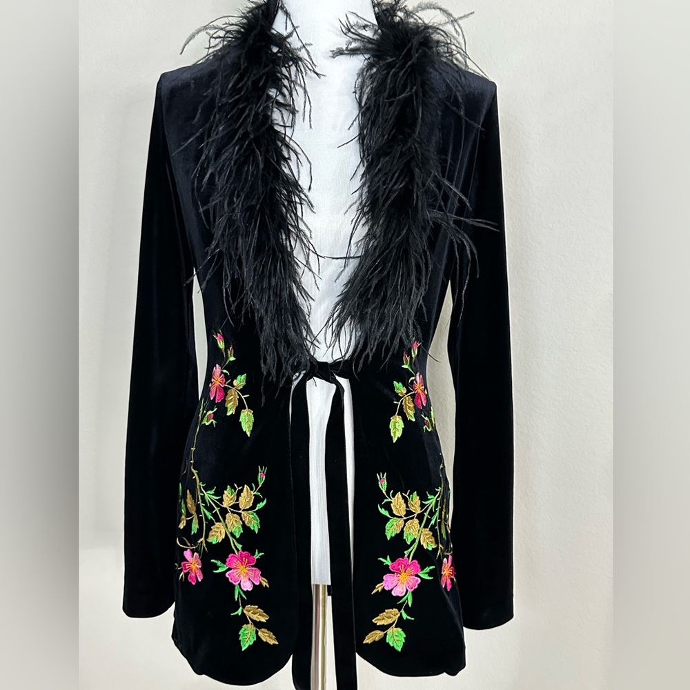 Rare Vintage Betsey Johnson Black Velvet Blazer w Floral Embroidery Sz S fits XS